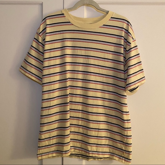 Aritzia alpha tshirt in butter yellow - Picture 3 of 4